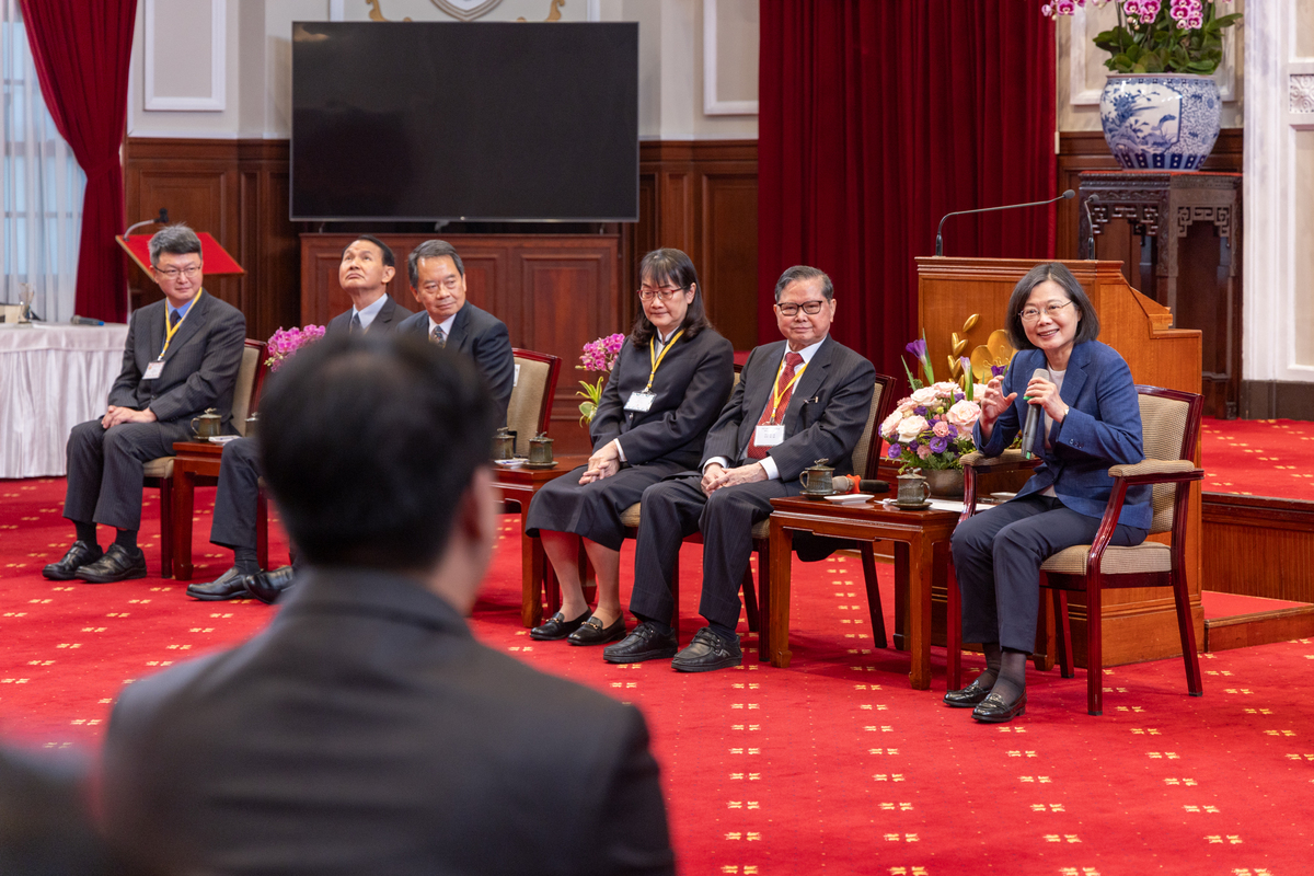  蔡英文接見「2023第十九屆國際傑出發明家獎」得獎人。 圖：總統府提供 