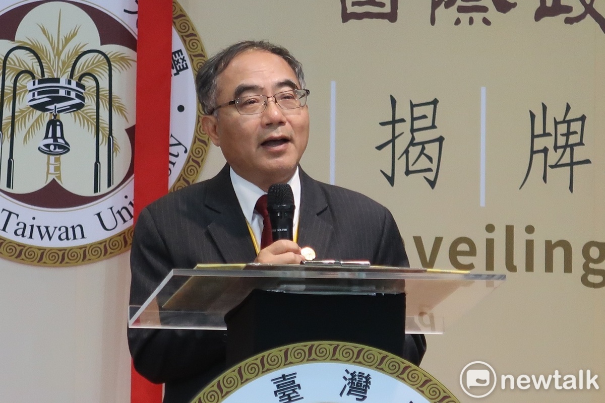 台大校長陳文章表示，儘管校內師生對大罷免有不同看法，但都彼此尊重，學生雖然有擺攤倡議，但都在校外，不影響教學研究。   圖：林朝億/攝（資料照）