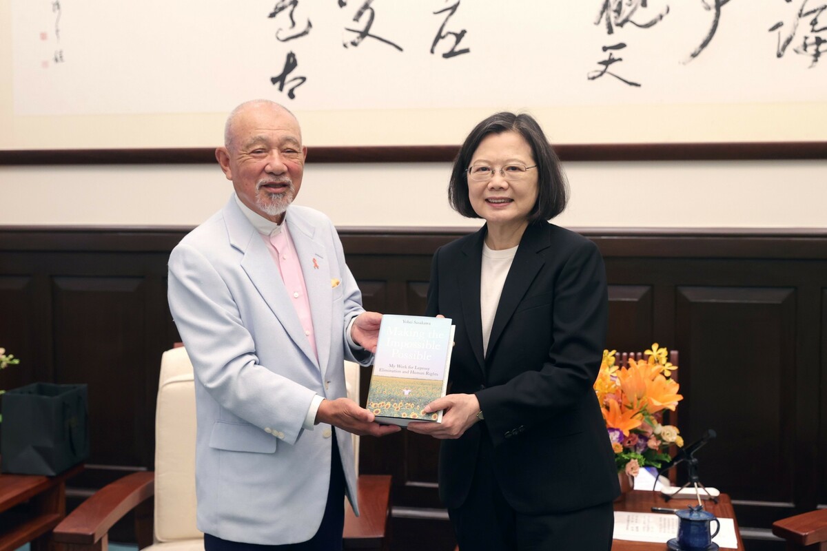  蔡英文任期最後一天上午接見日本財團會長笹川陽平一行。 圖：總統府提供 