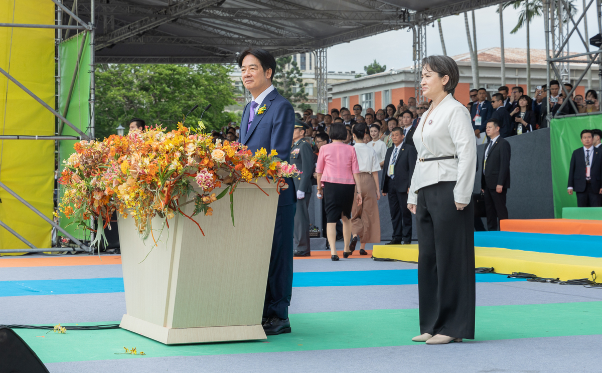  賴清德在蕭美琴陪同下發表就職演說。 圖：總統府/提供 