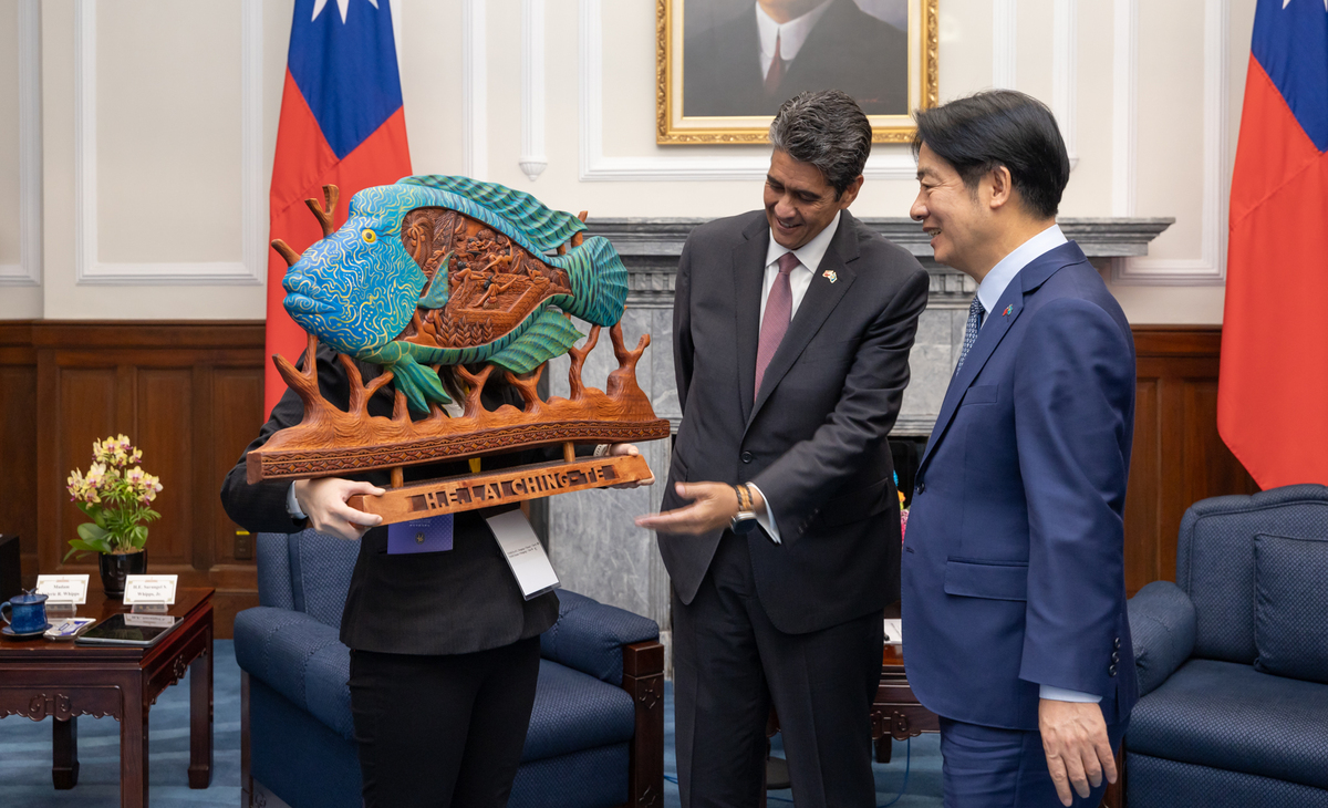  賴清德會晤帛琉總統惠恕仁（Surangel S. Whipps, Jr.）伉儷及訪團一行。 圖：總統府提供 