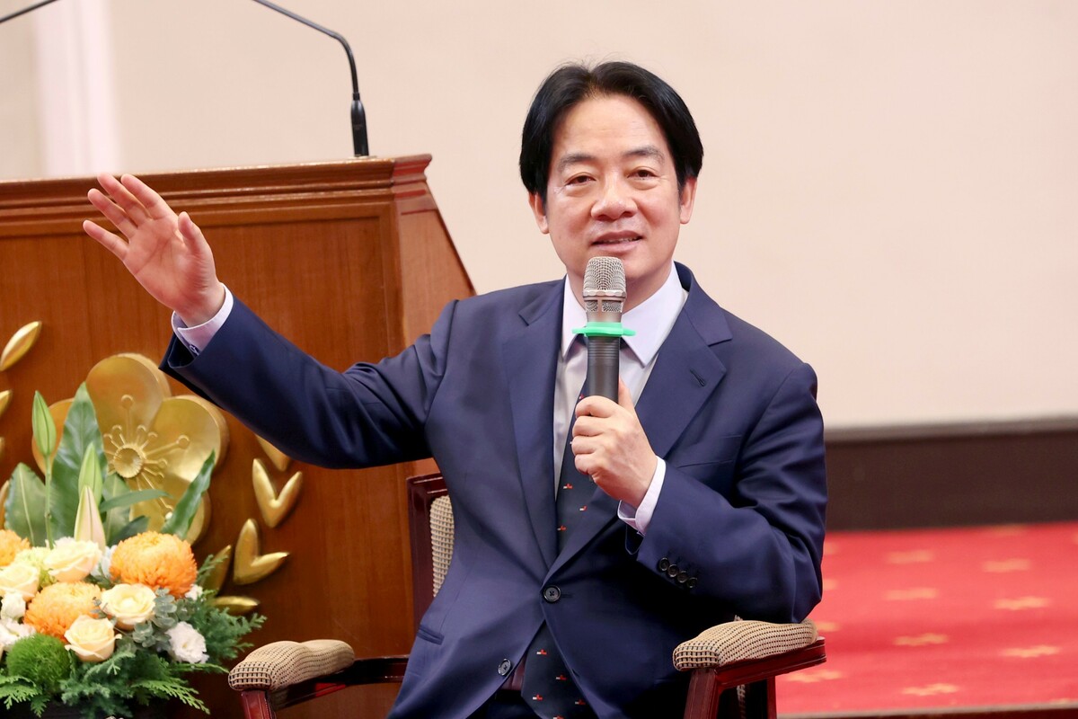  總統賴清德接見我國參加2024年各國國際科學展覽會代表團。 圖：總統府提供 