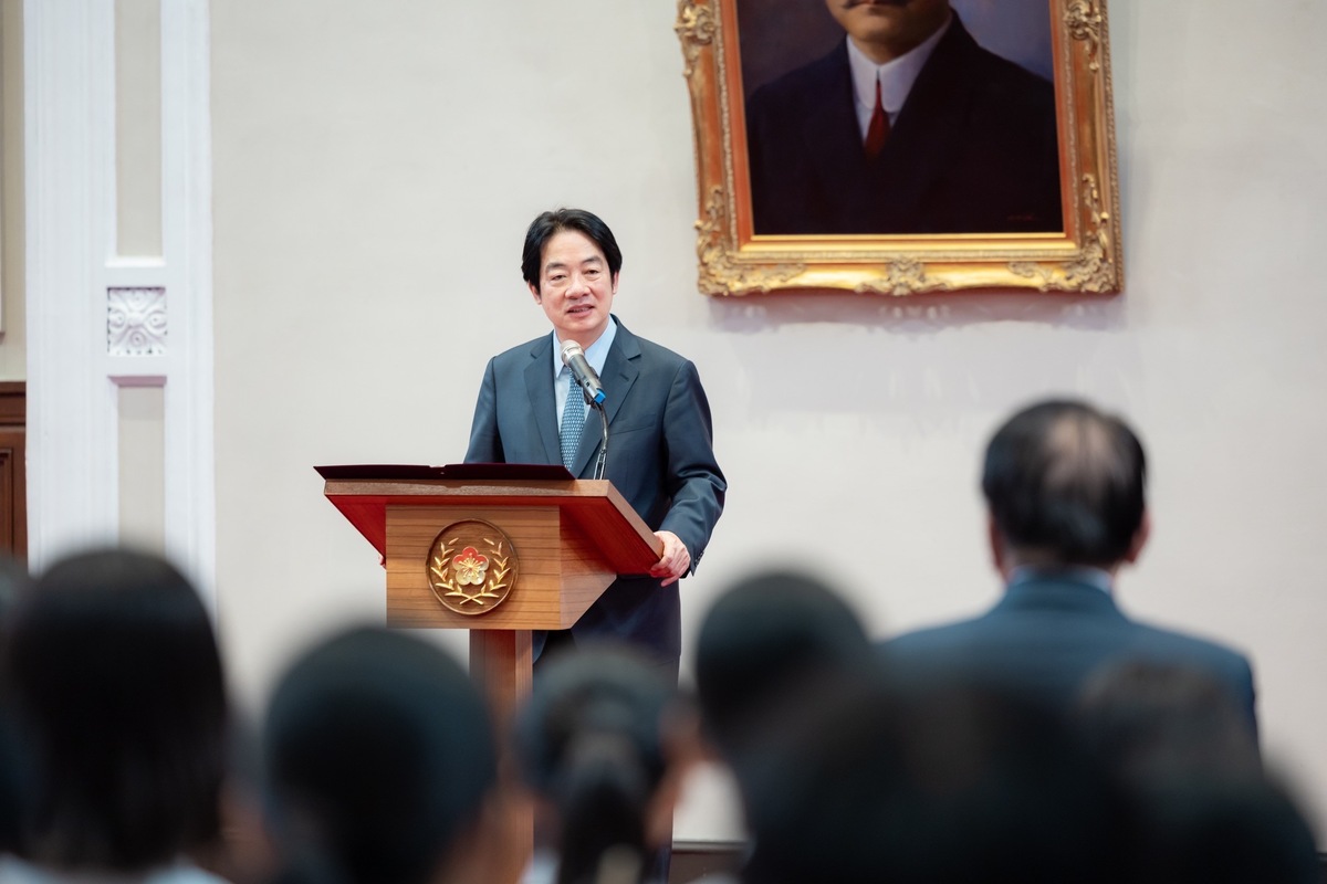  總統賴清德接見日本沖繩縣立西原高等學校行進樂隊。 圖：總統府提供 