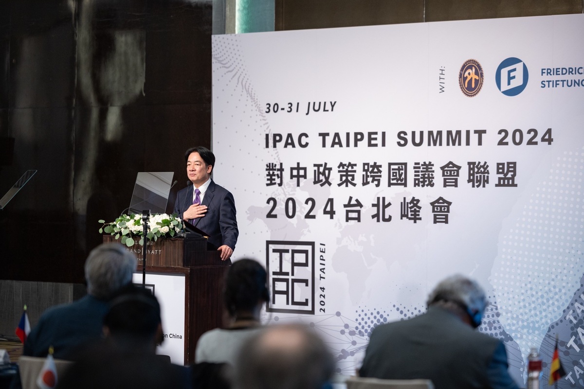 總統賴清德下午出席對中政策跨國議會聯盟（IPAC）年會台灣專題場次。 圖：總統府提供 