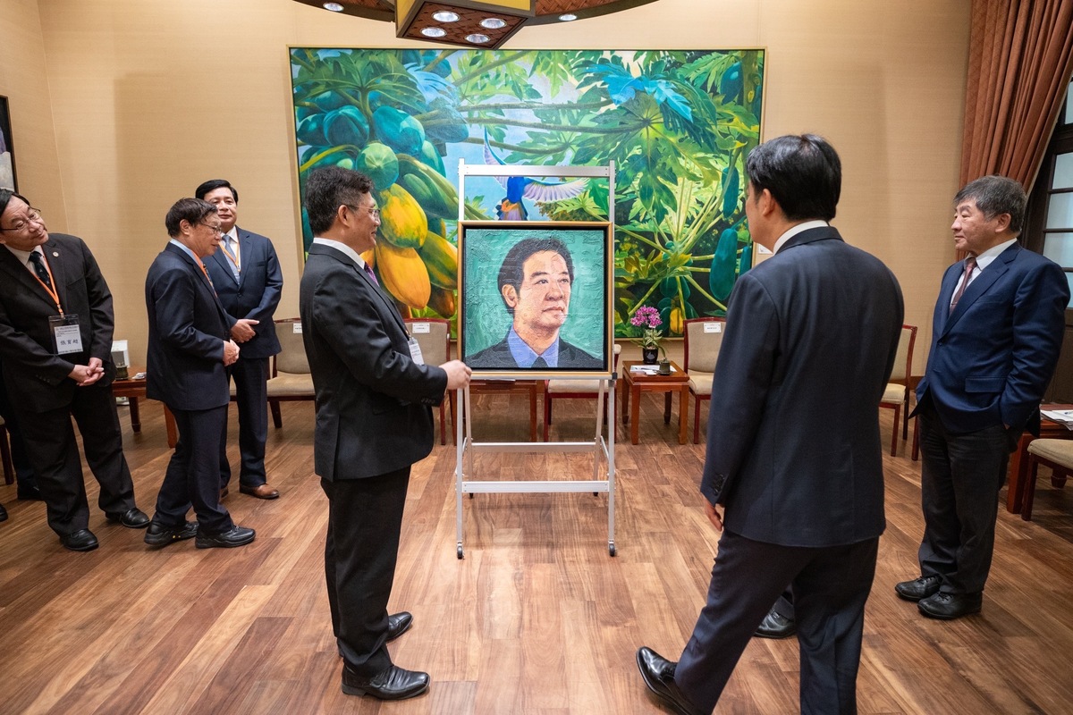 總統賴清德接見牙醫師公會全國聯合會暨WHO宣達團。 圖：總統府提供 
