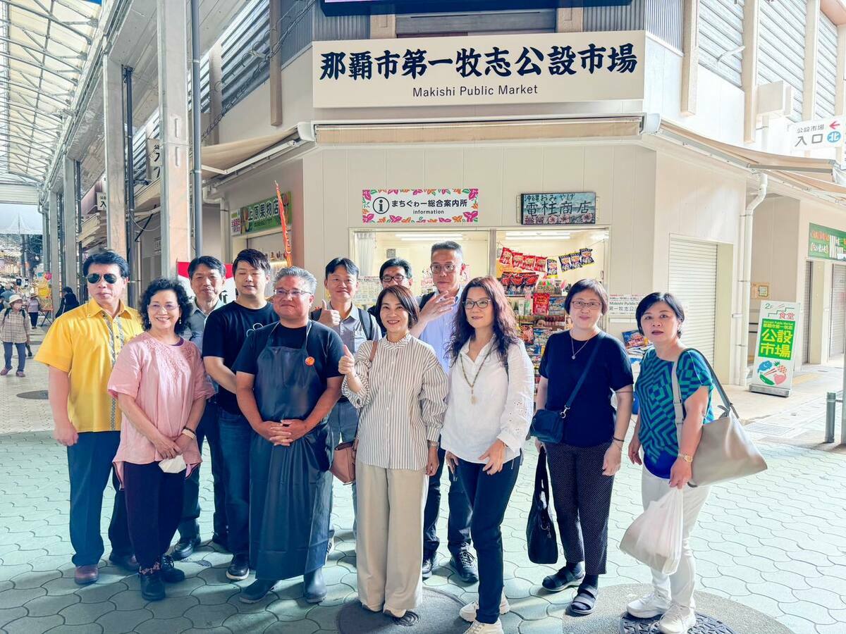  屏東縣長周春米率團出訪沖繩。 圖：翻攝自周春米臉書 