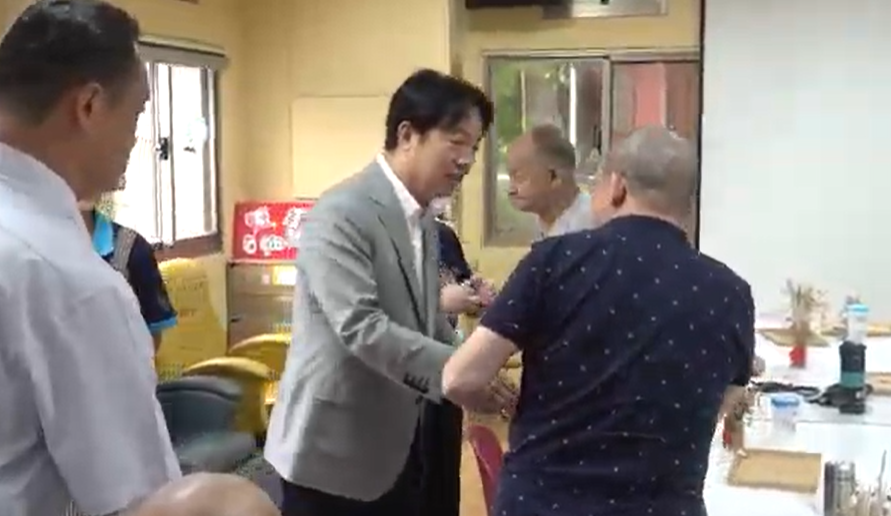  總統賴清德視察貢寮旺福日間照顧中心。 圖：總統府/提供 