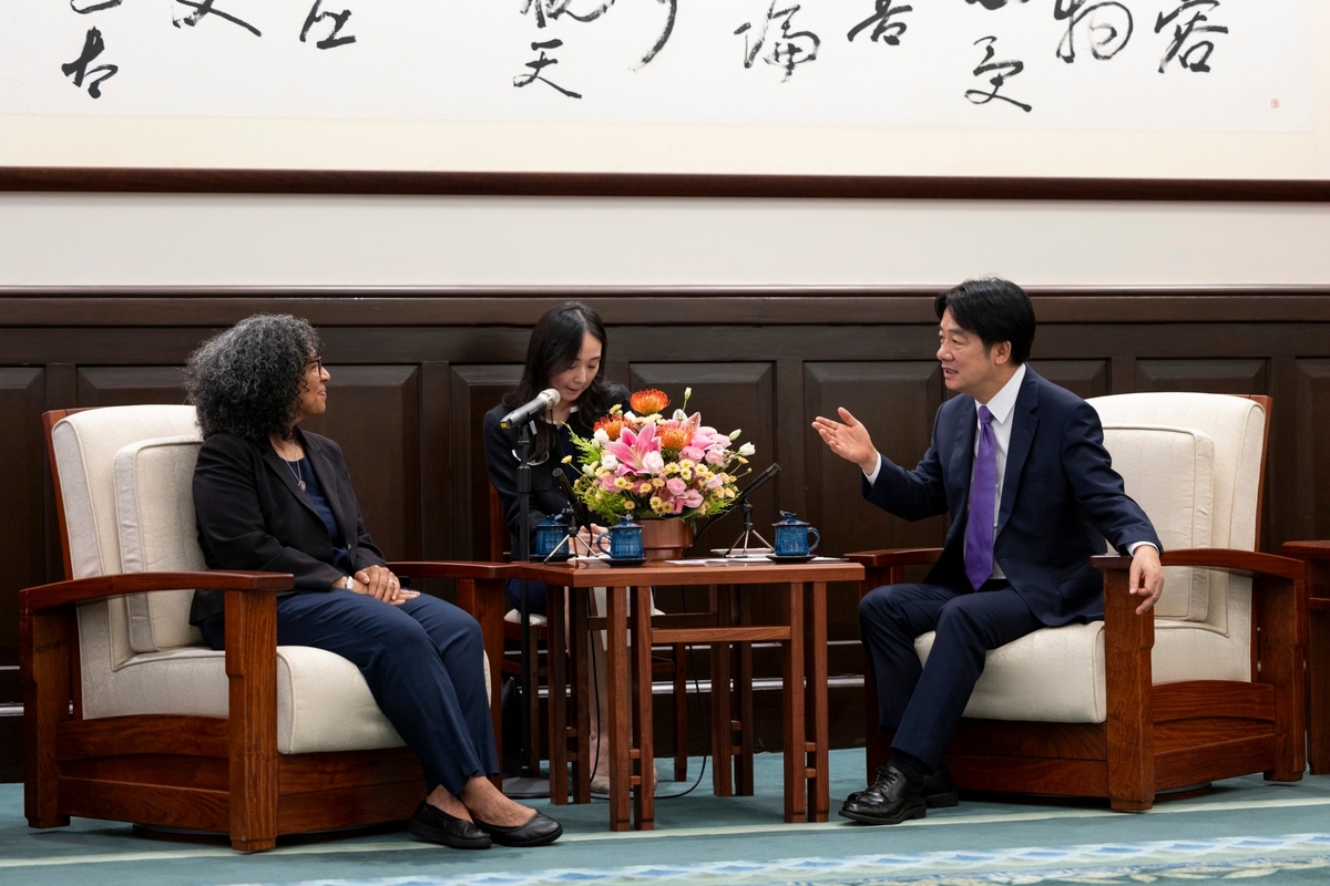  總統賴清德接見美國聯邦眾議員史崔珂蘭（Marilyn Strickland）訪團一行。 圖：總統府提供 