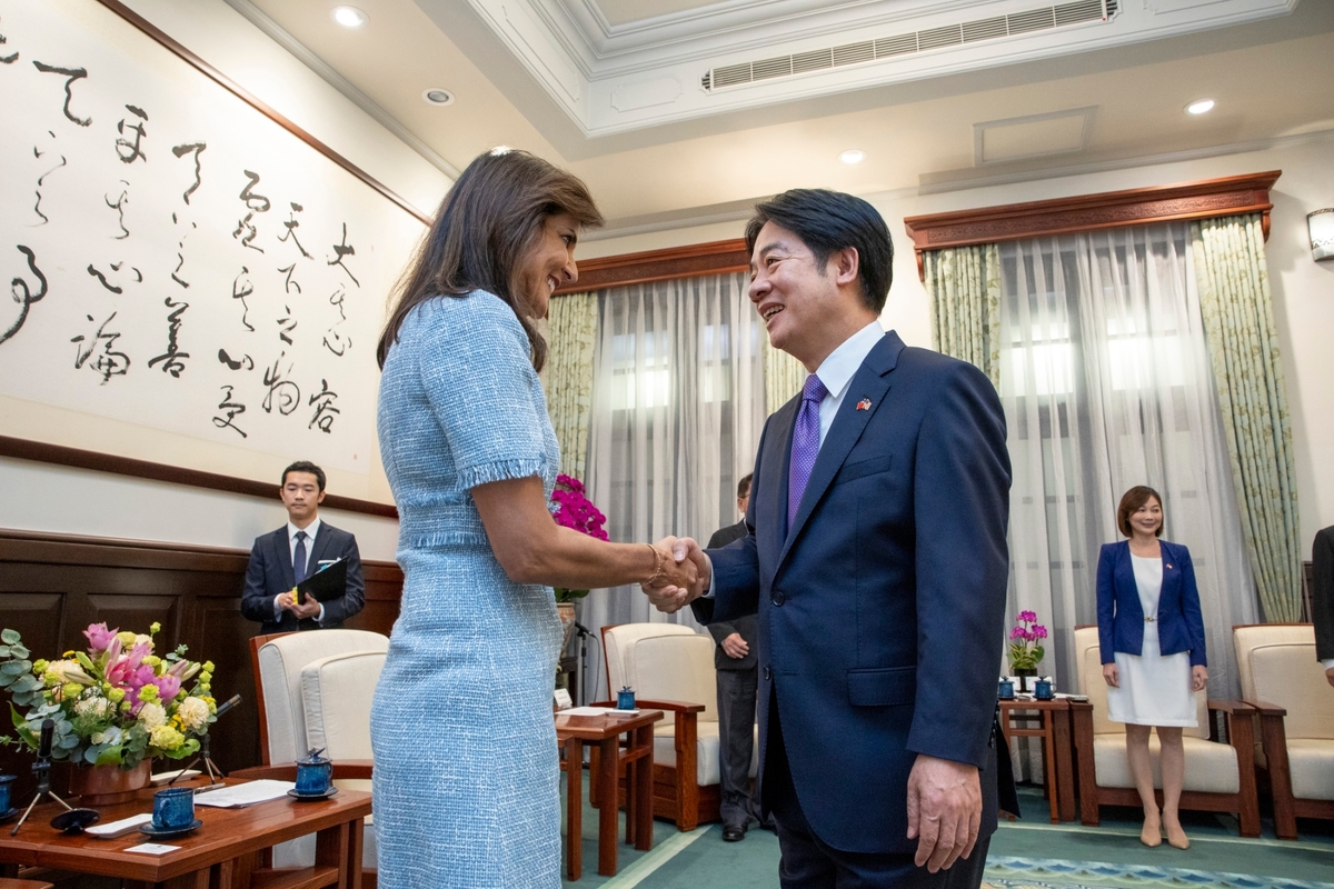  總統賴清德接見美國前駐聯合國常代海莉（Nikki Haley）大使訪問團。 圖：總統府/提供 
