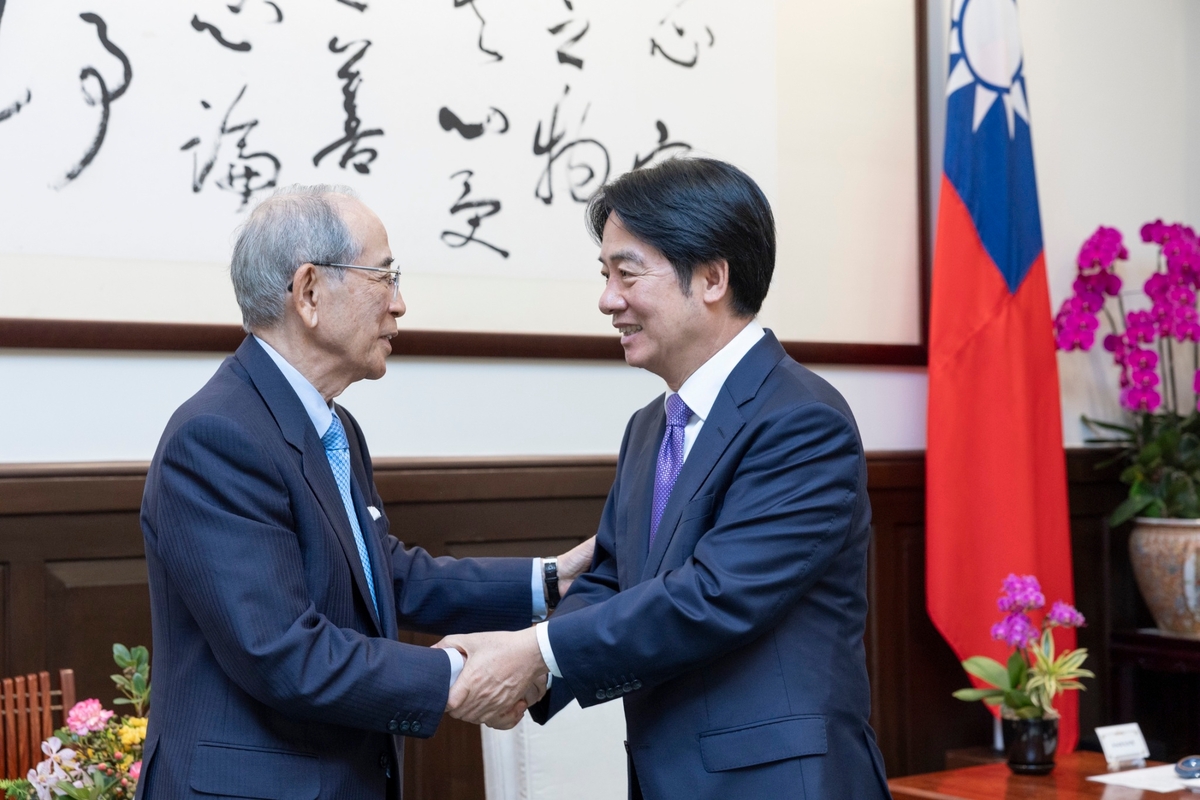  總統賴清德接見日本台灣交流協會會長大橋光夫。 圖：總統府提供 
