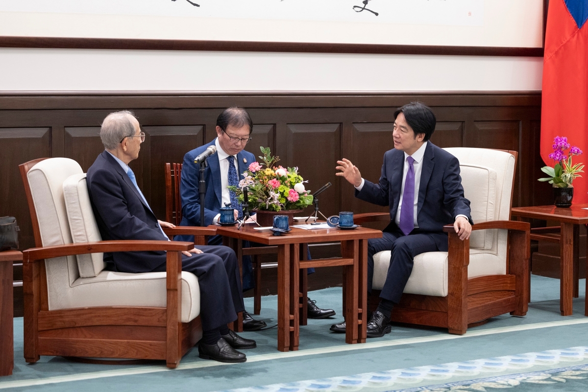 總統賴清德接見日本台灣交流協會會長大橋光夫。 圖：總統府提供 