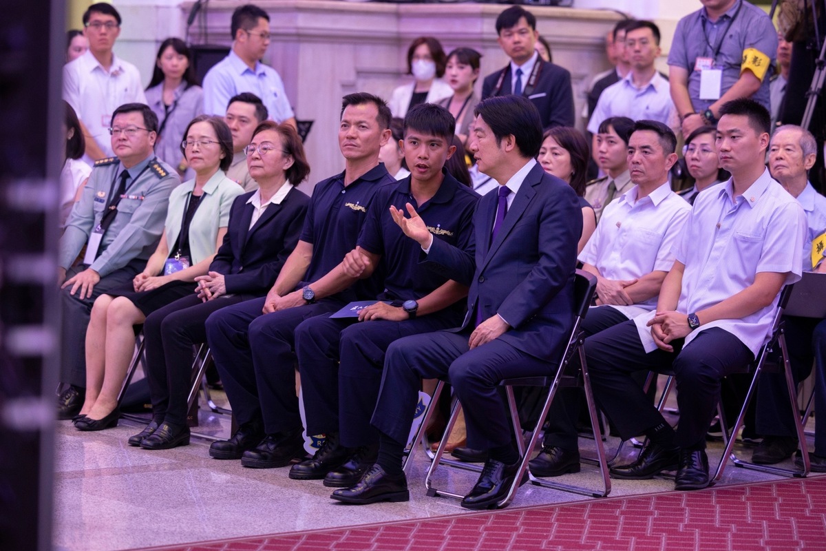  總統賴清德出席「《匠人魂》#51水下銲匠」影片發布記者會。 圖：總統府提供 
