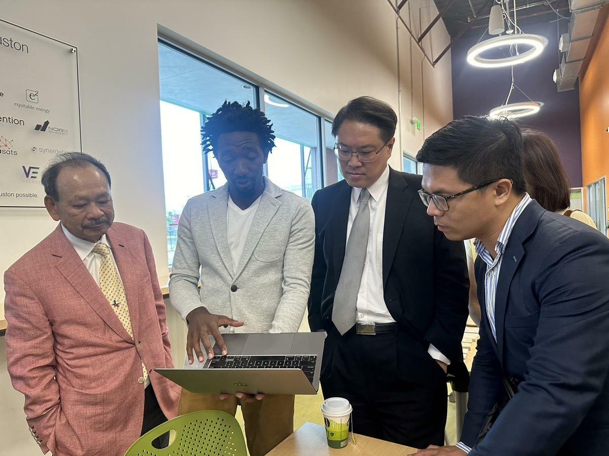  民進黨秘書長林右昌赴休士頓訪問。 圖：民進黨提供 