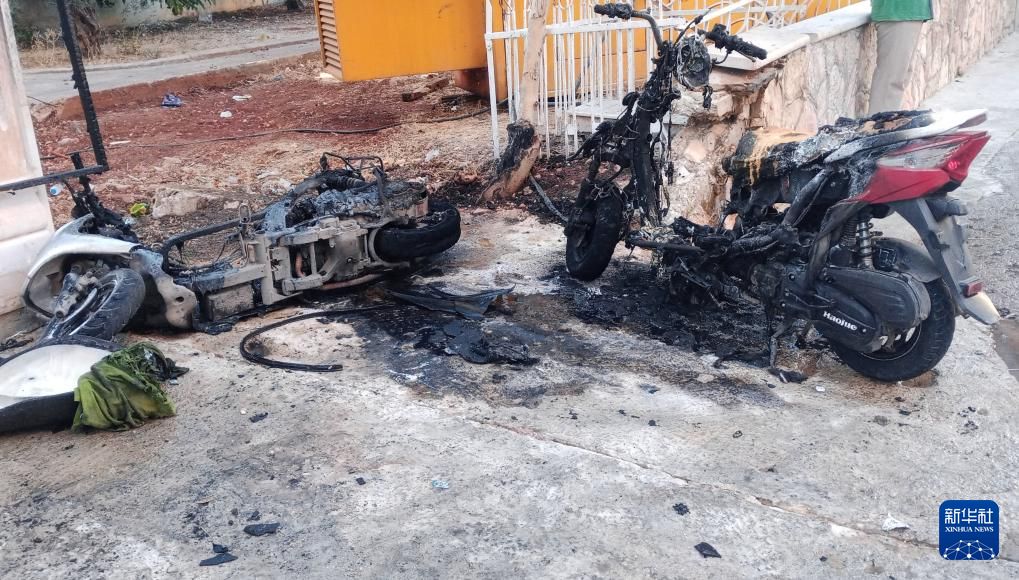  黎巴嫩通訊社被爆炸事件，機車被炸毀 圖片來源 :  X @ Chinadaily_CH