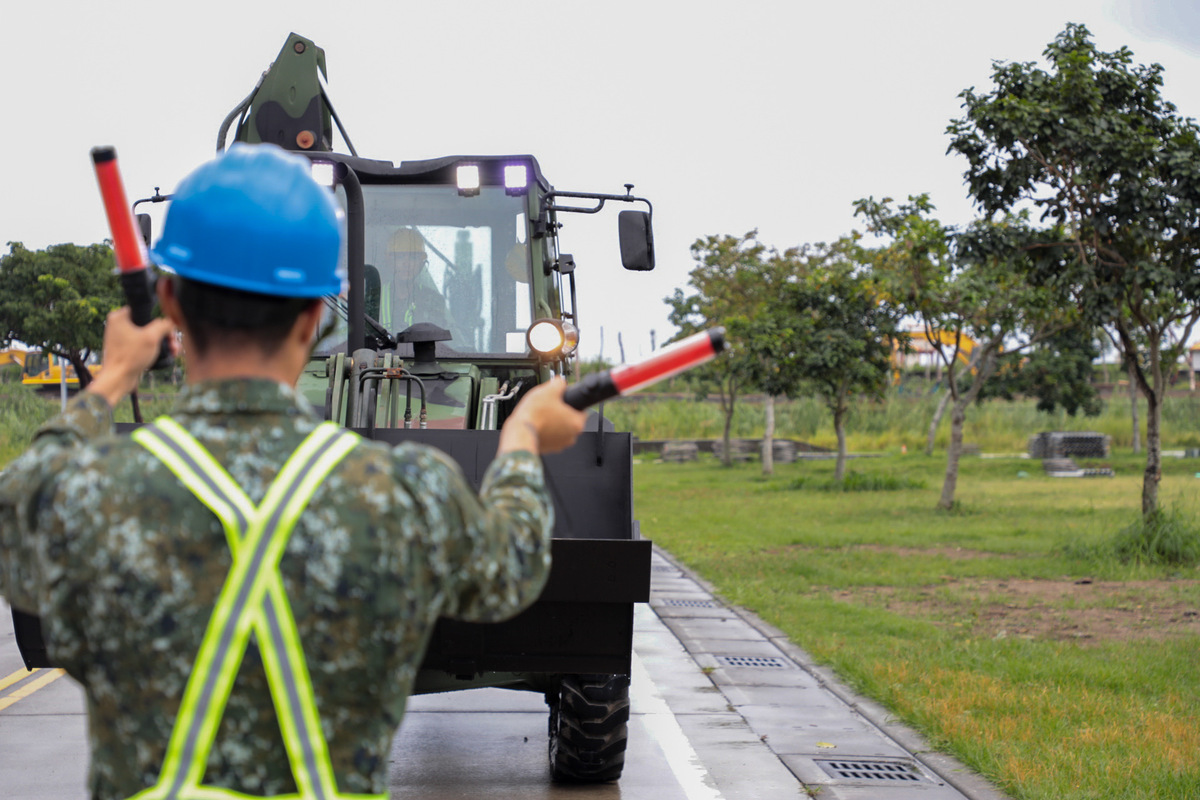  單位執行救災機具整備 圖片來源 : 陸軍第四作戰區