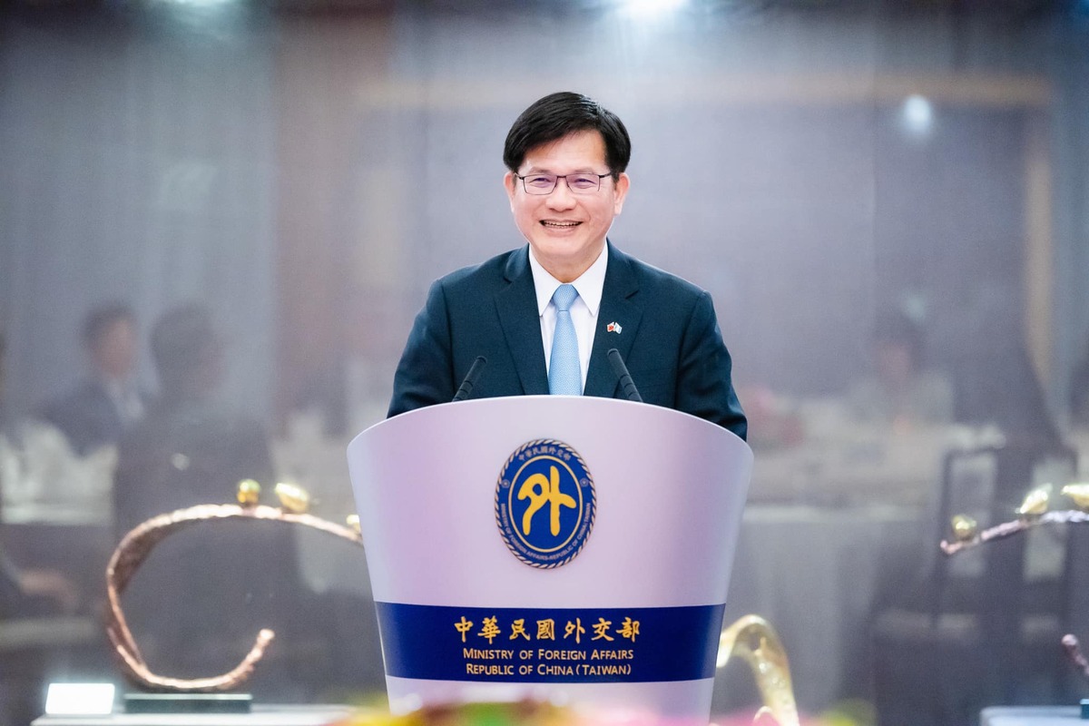  外交部長林佳龍設宴款待瓜地馬拉第一夫人貝娜多。 圖：翻攝自林佳龍臉書 