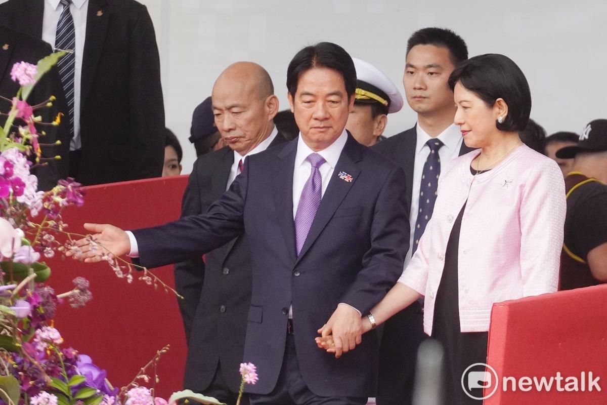  總統賴清德與妻子吳玫如牽手現身國慶大典。 圖：張良一攝 
