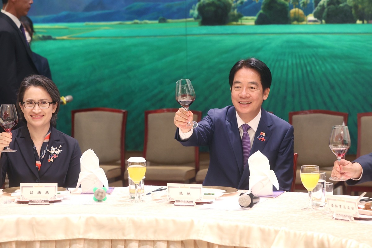  總統賴清德午宴來台出席國慶大典的日本國會議員團。 圖：總統府提供 