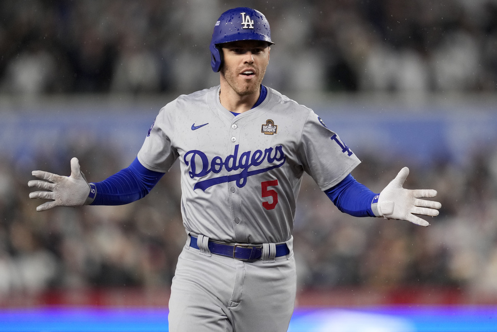 道奇重砲「自由人」弗里曼（Freddie Freeman）系列賽連4場開轟，個人在世界大賽也連6戰開轟，成史上第一人。 圖：達志影像／美聯社 