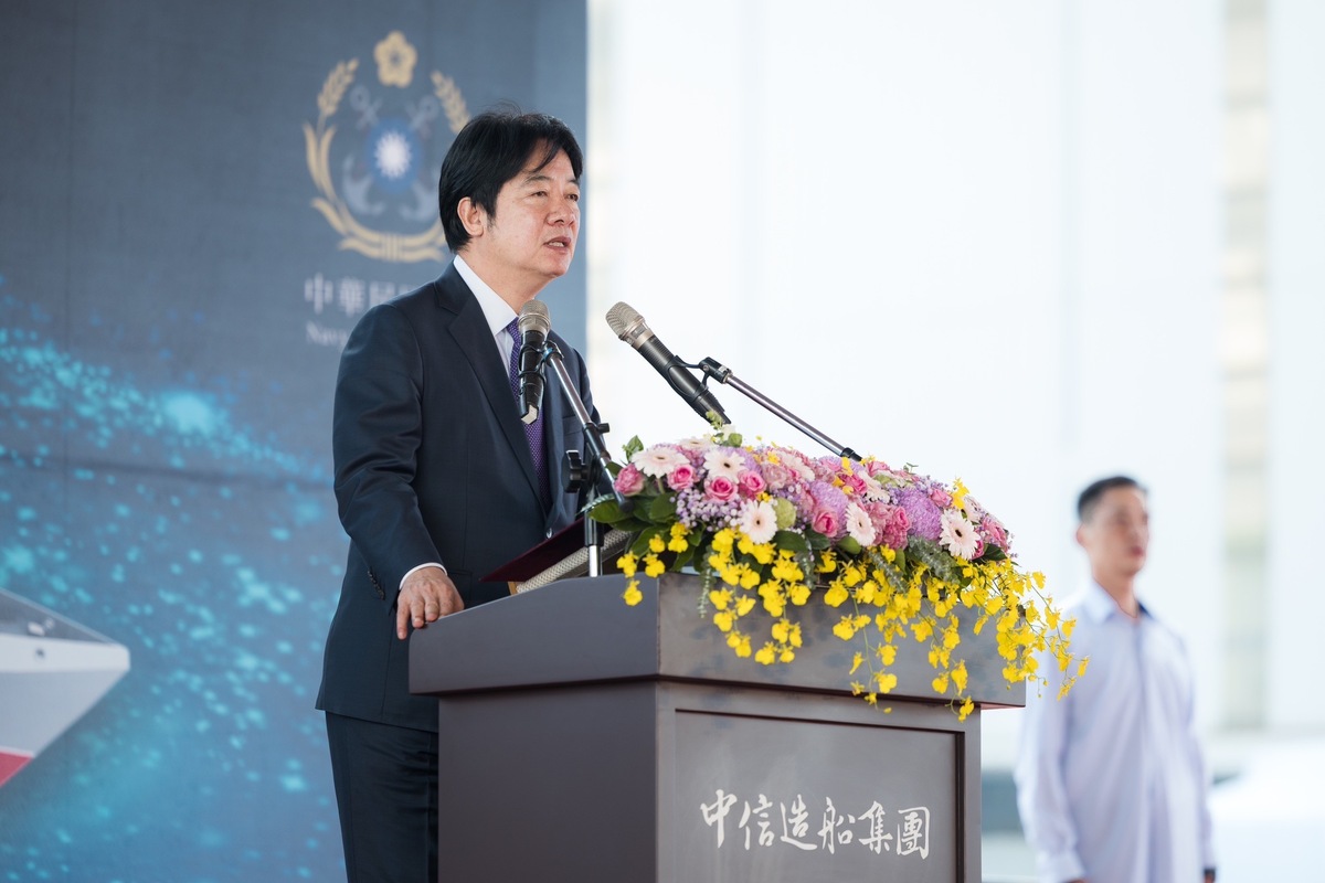  總統賴清德主持海軍輕型巡防艦「防空型原型艦」安龍典禮。 圖：總統府提供 