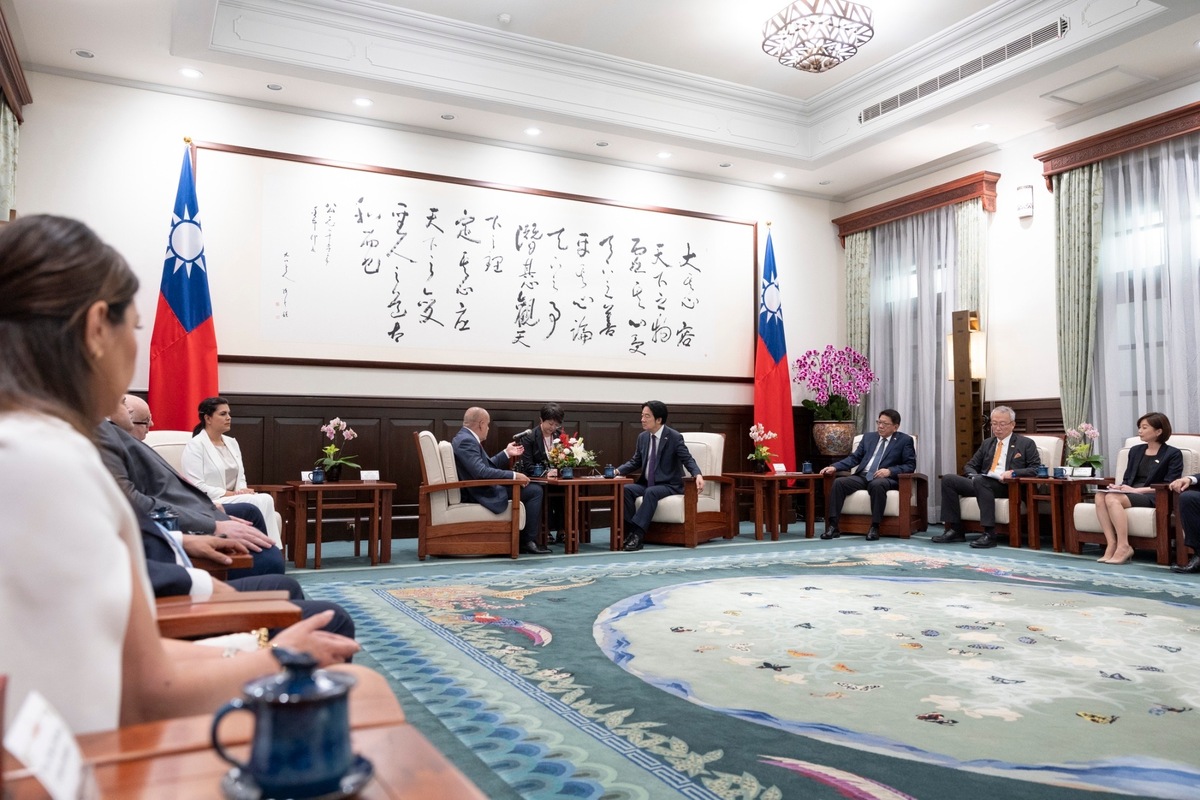  總統賴清德上午接見巴拉圭國會暨參議院議長努內斯伉儷訪問團。 圖：總統府提供 