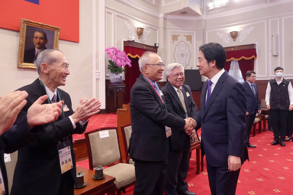  總統賴清德接見NATMA北美洲台灣人醫師協會2024年返台訪問團。 圖：總統府提供 
