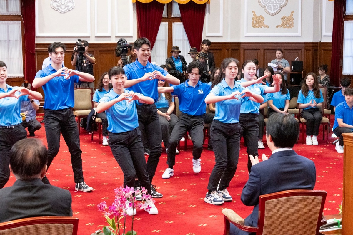  總統賴清德接見2024年國際青年大使交流計畫訪團。 圖：總統府提供 