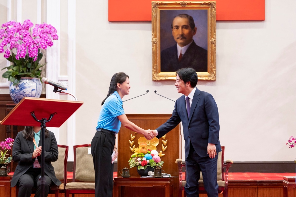  總統賴清德接見2024年國際青年大使交流計畫訪團， 圖：總統府提供 