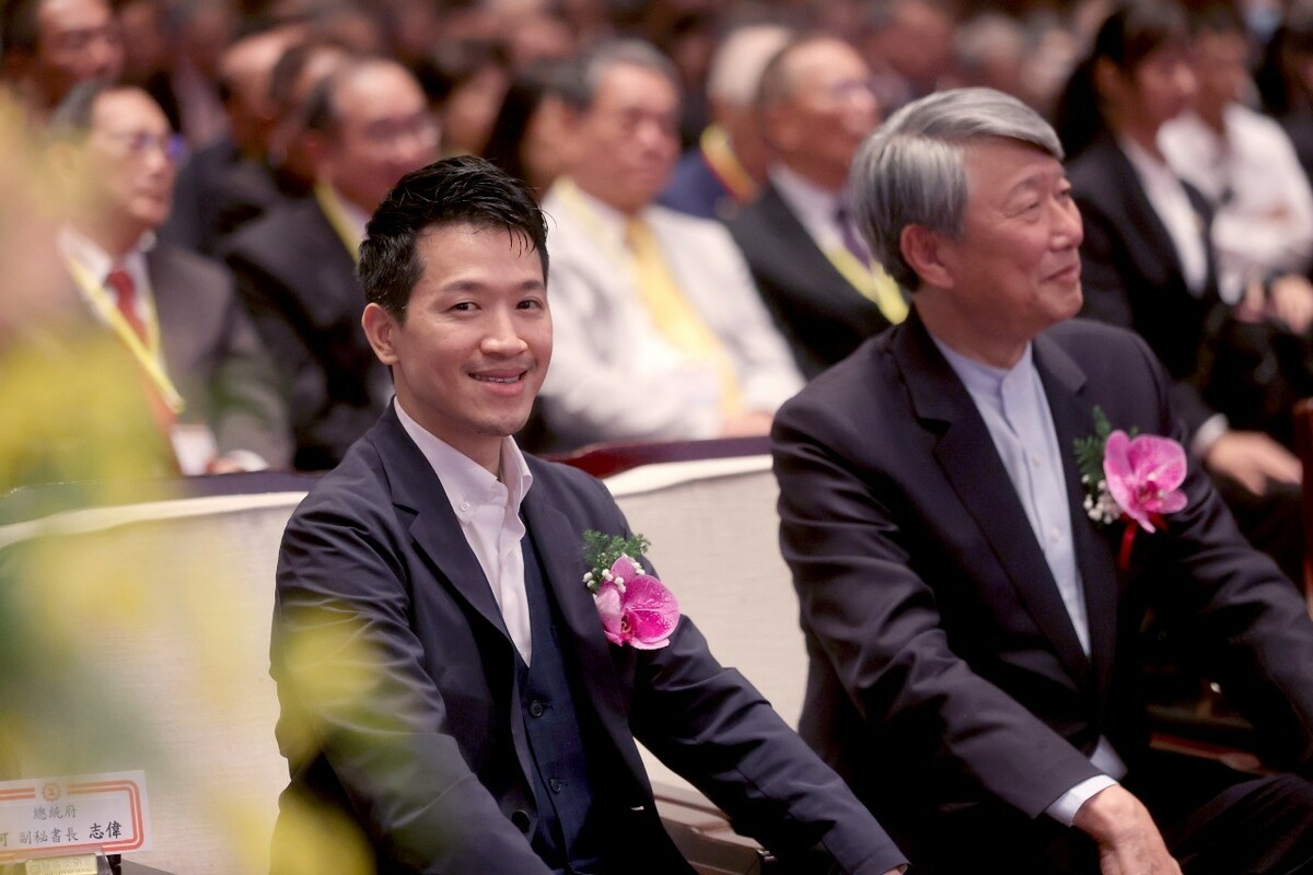  何志偉、郭智輝出席全國工業總會第78屆工業節慶祝大會。 圖：總統府提供 