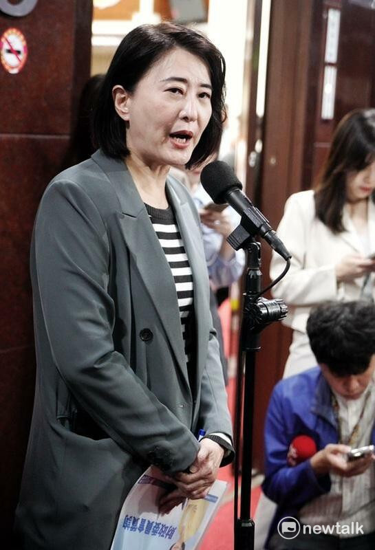 沈伯洋遭監控案起訴 律師：被告認罪狠打臉王鴻薇 藍白造謠「被害妄想」大翻車
