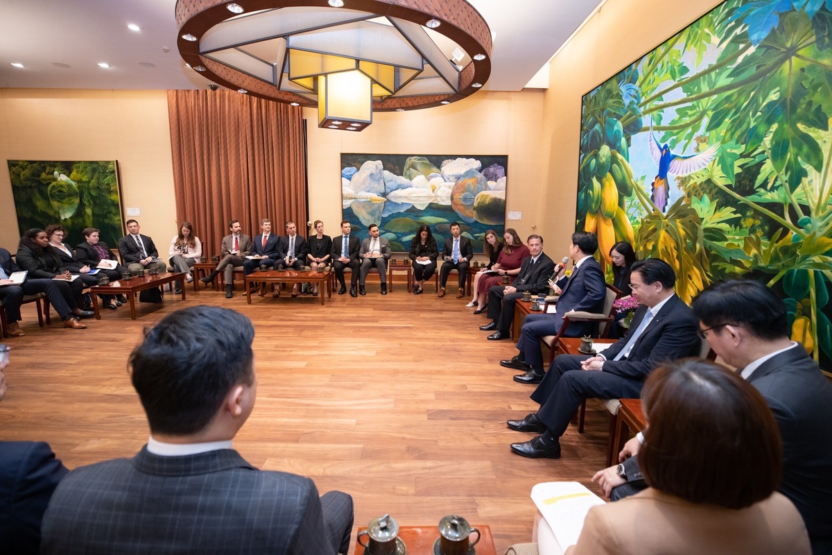  總統賴清德接見新美國安全中心（CNAS）下一世代國安領袖計畫（Next Gen）訪問團。 圖：總統府提供 