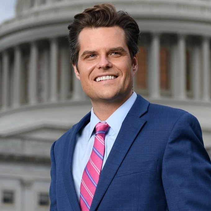 共和黨議員馬特 · 蓋茲 (Matt Gaetz II ) 更在川普宣布他將領導司法部的幾個小時前表示,應該全面廢除所有以 3 個字母為名的聯邦執法機構,例如 FBI 和 ATF 。 圖:擷自X帳號@akafacehots 共和黨議員馬特 · 蓋茲 (Matt Gaetz II ) 更在川普宣布他將領導司法部的幾個小時前表示,應該全面廢除所有以 3 個字母為名的聯邦執法機構,例如 FBI 和 ATF 。 圖:擷自X帳號@akafacehots