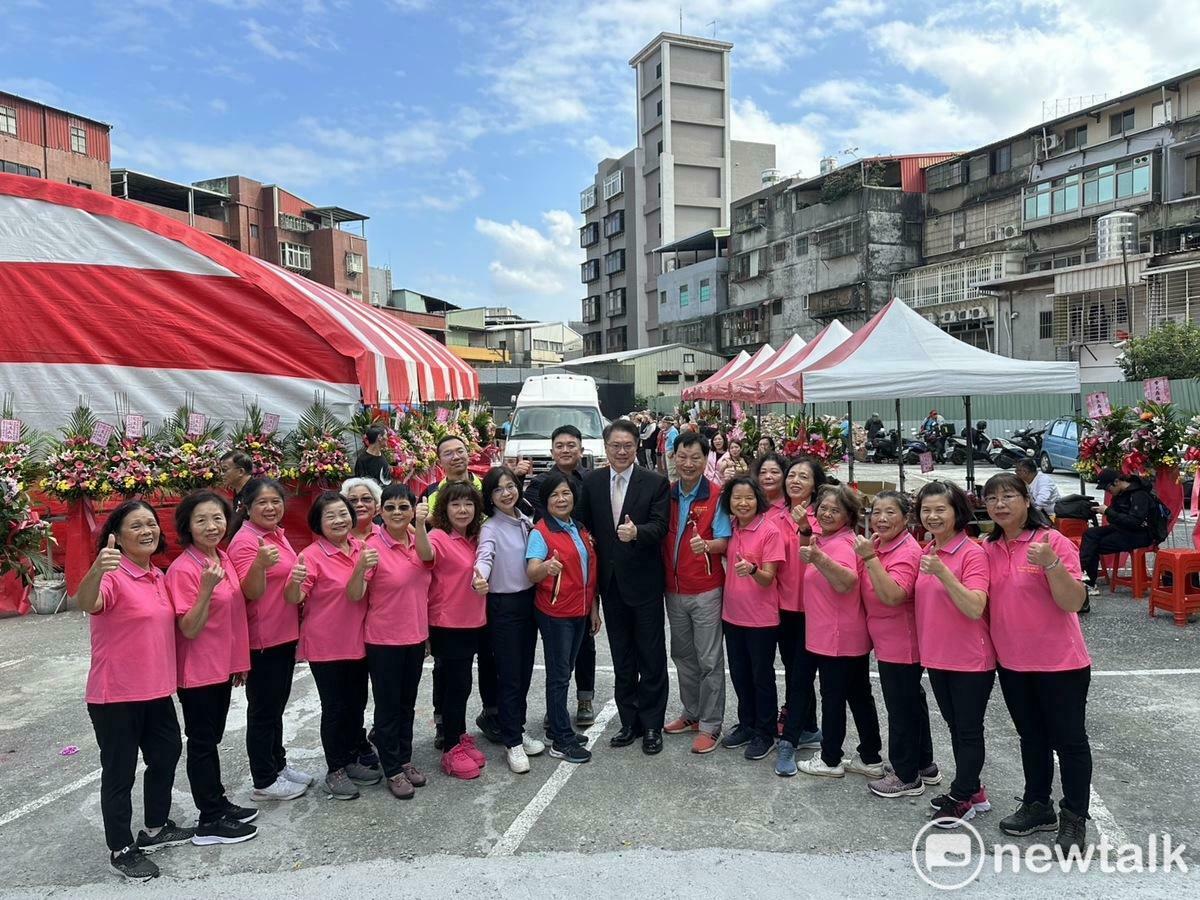  民進黨秘書長林右昌、立委林淑芬出席新北市五股區集福宮福德爺重建動土興工典禮。 圖：黃宣尹攝 