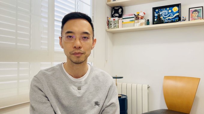  流亡德國的「白紙運動」青年黃意誠在X平台發表聲明，對李穎的行為提出多項質疑，認為在法律和道義上均有問題。 圖: 擷自X帳號@BeiJing_LV 