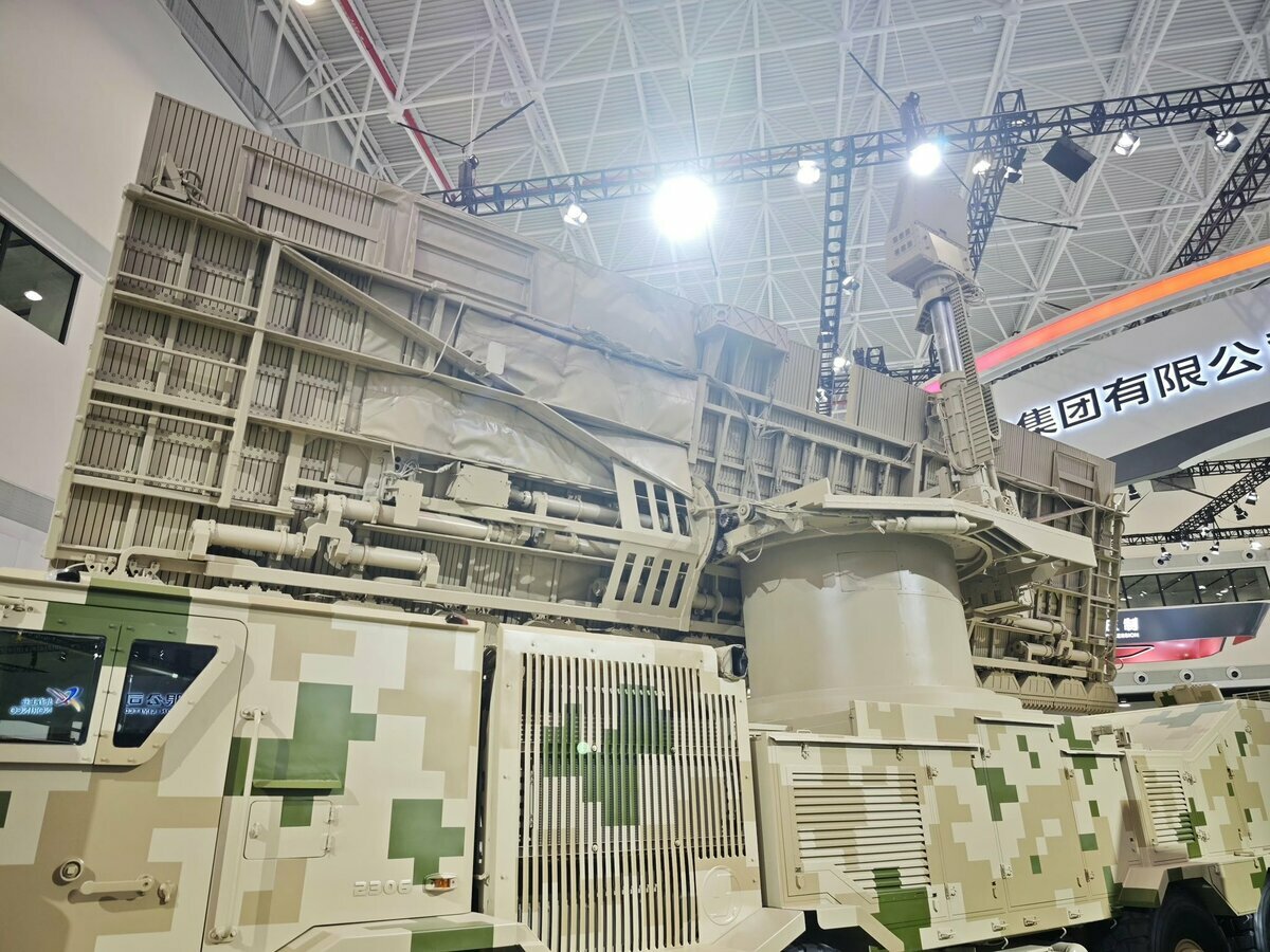  「颶風3000」除了能摧毀單架無人機，還能在短時間內有效應對大規模無人機群體。 圖: 擷自X帳號@Nickatgreat1220 