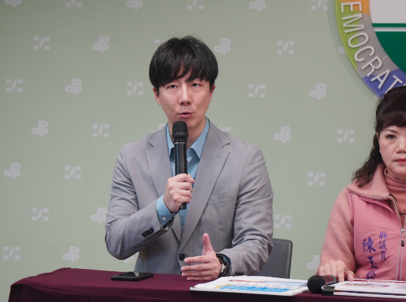  民進黨發言人吳崢。 圖：民進黨提供 