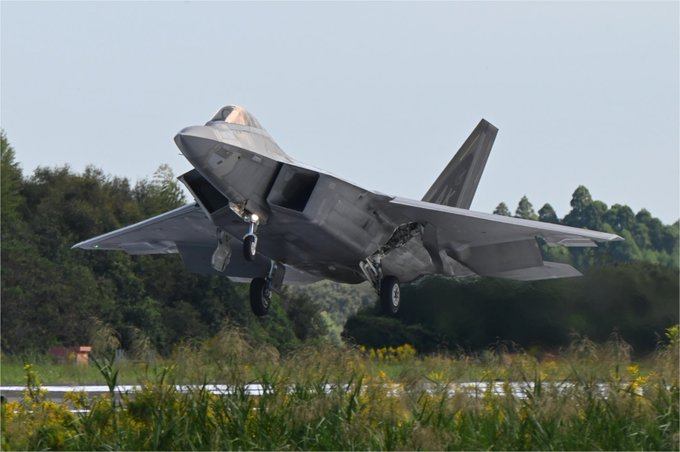  F-22A 曾在「紅旗」軍演中以 1:144 的驚人戰績壓倒對手。圖為 F-22A 圖:擷自X帳號@OSCsNDWu3r52oer 
