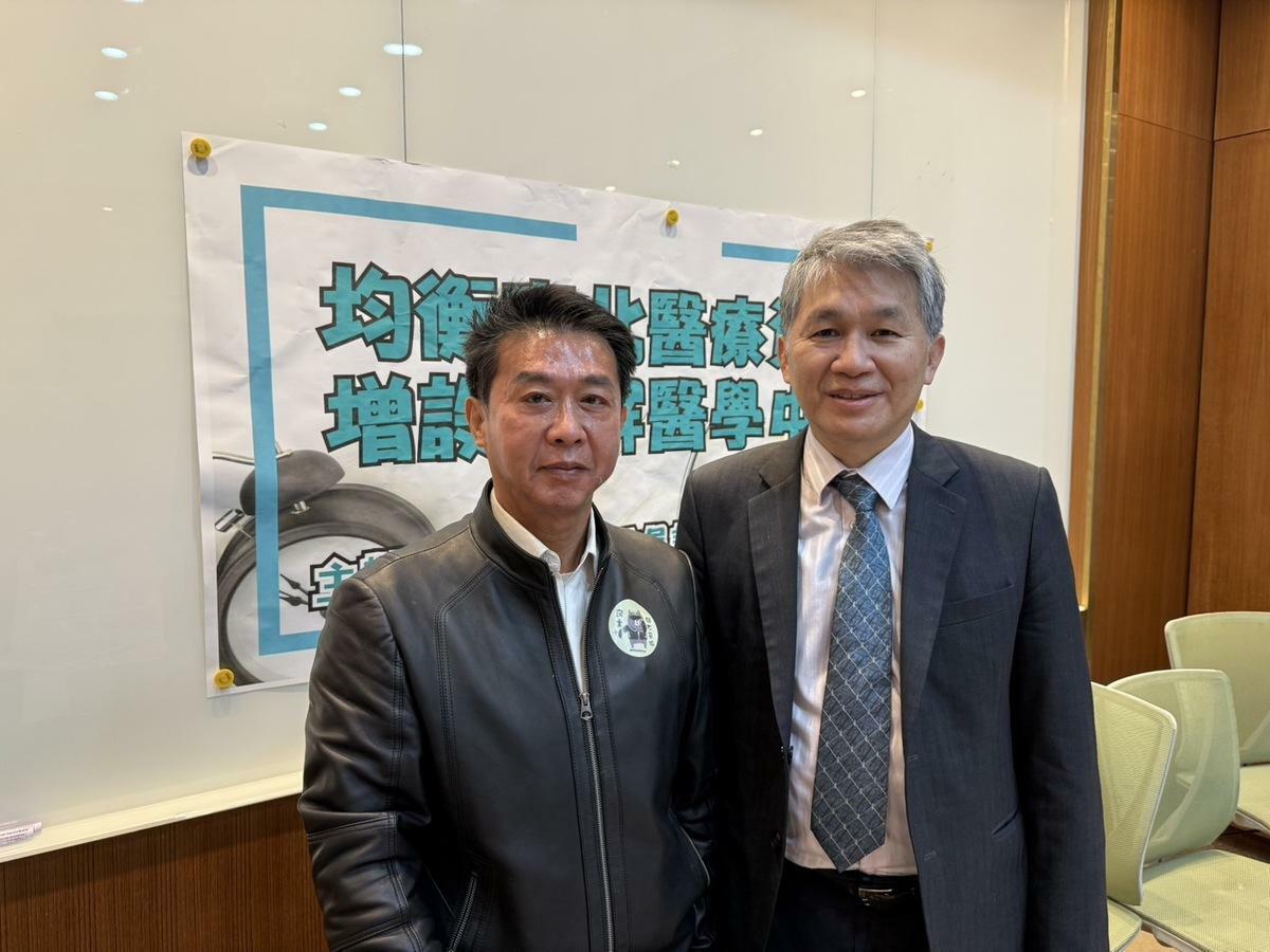  民進黨立委許智傑呼籲高屏地區增設第四座醫學中心。 圖：許智傑辦公室提供 