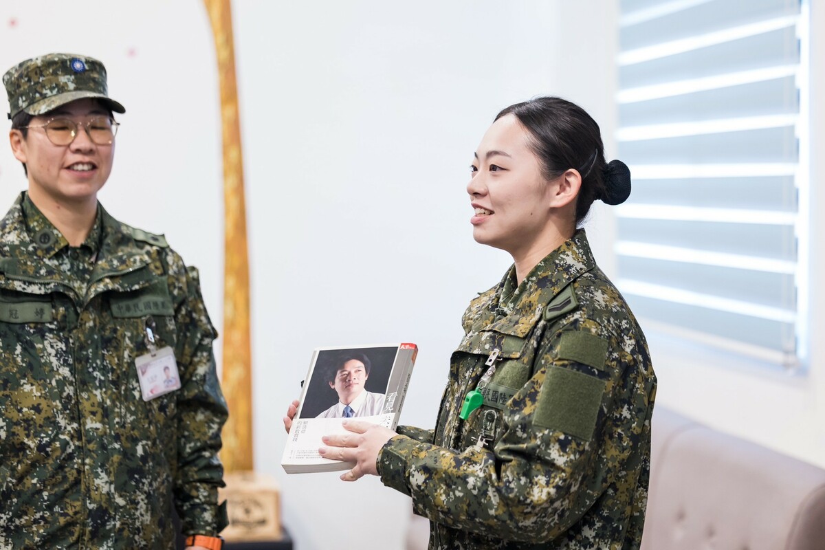  總統賴清德勗勉海軍海鋒第一大隊，並主持陸軍清泉崗營區完工啟用典禮。 圖：總統府提供 