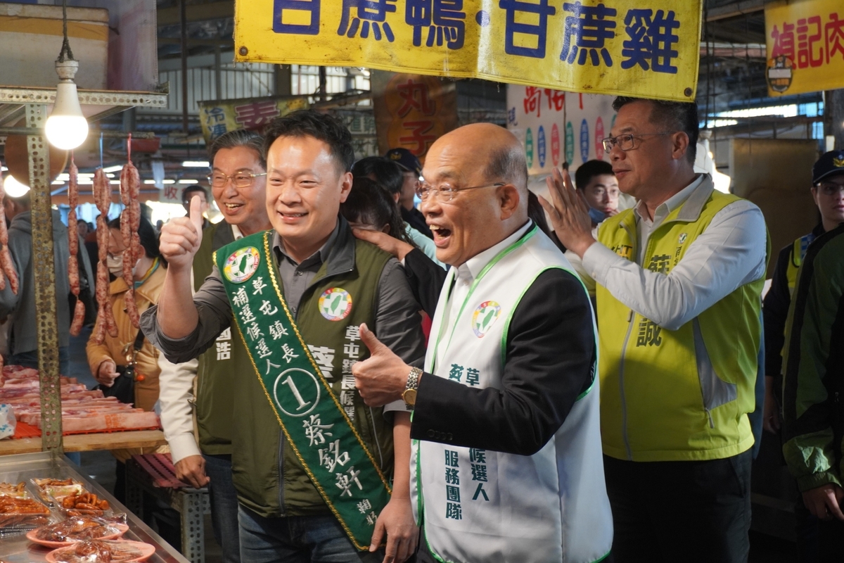  蔡銘軒在選舉過程中邀請總統府資政蘇貞昌等人站台，最終仍未能突圍。 圖：翻攝自蔡銘軒臉書 