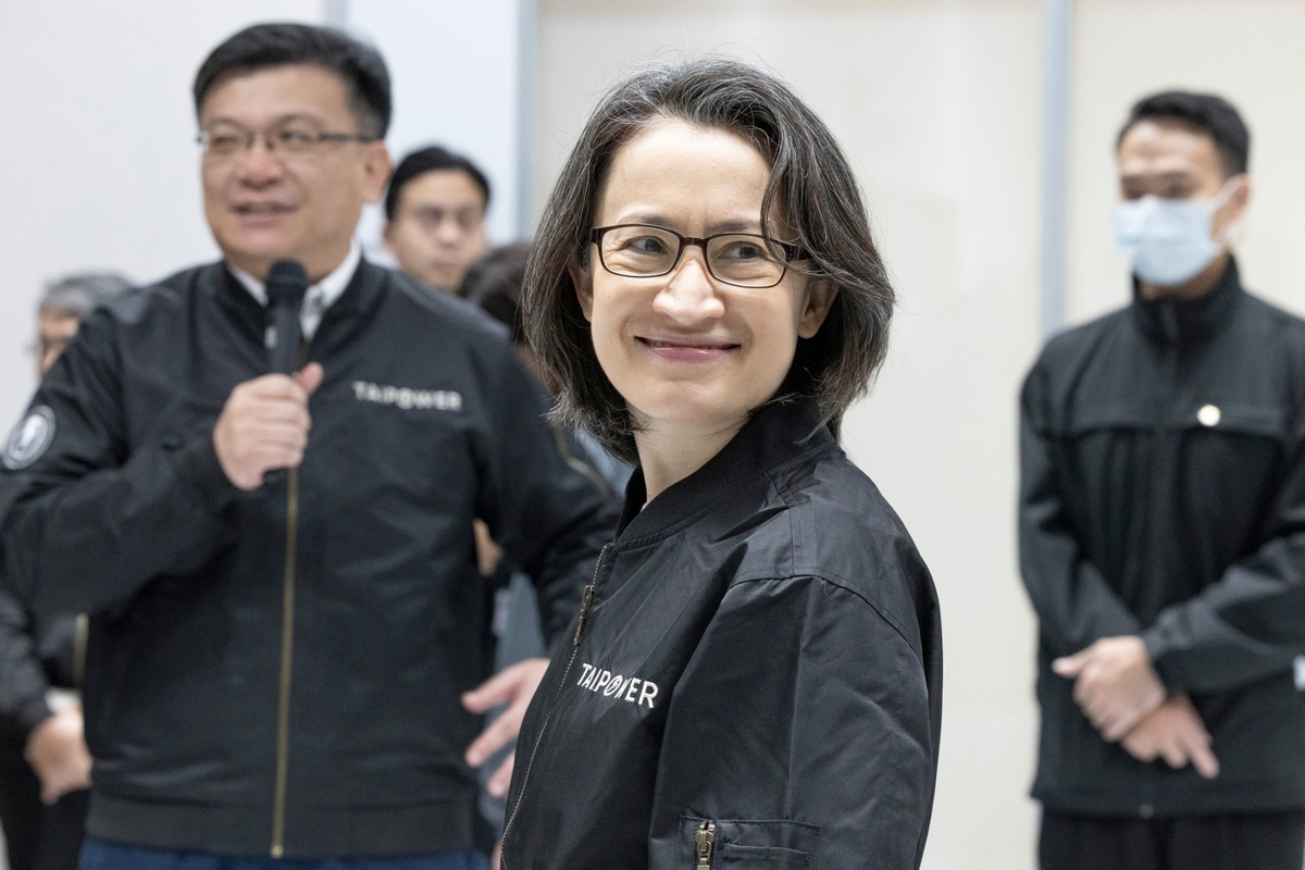  副總統蕭美琴勗勉台電中央調度中心同仁。 圖：總統府提供 