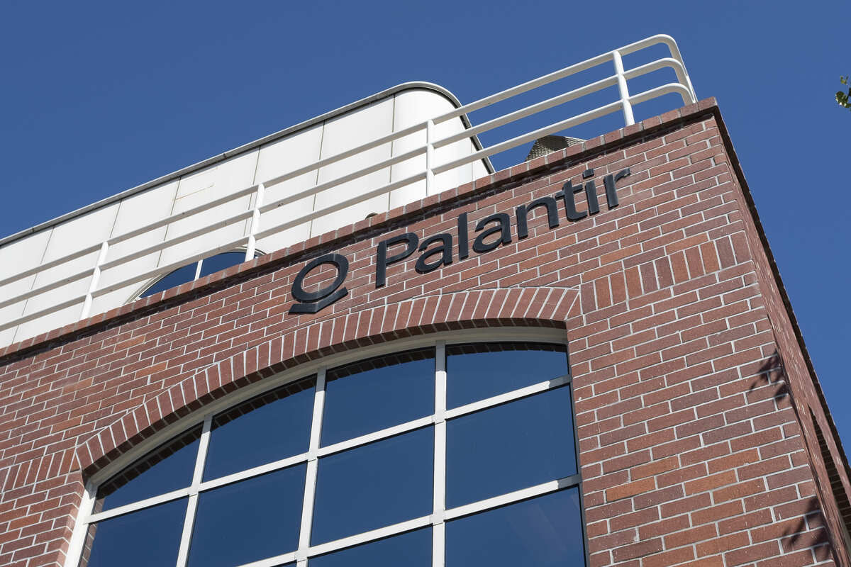 ▲ Palantir 的業務涵蓋了政府和商業兩大市場,這使得其營收來源多元化。 圖:Newsroom ▲ Palantir 的業務涵蓋了政府和商業兩大市場,這使得其營收來源多元化。 圖:Newsroom