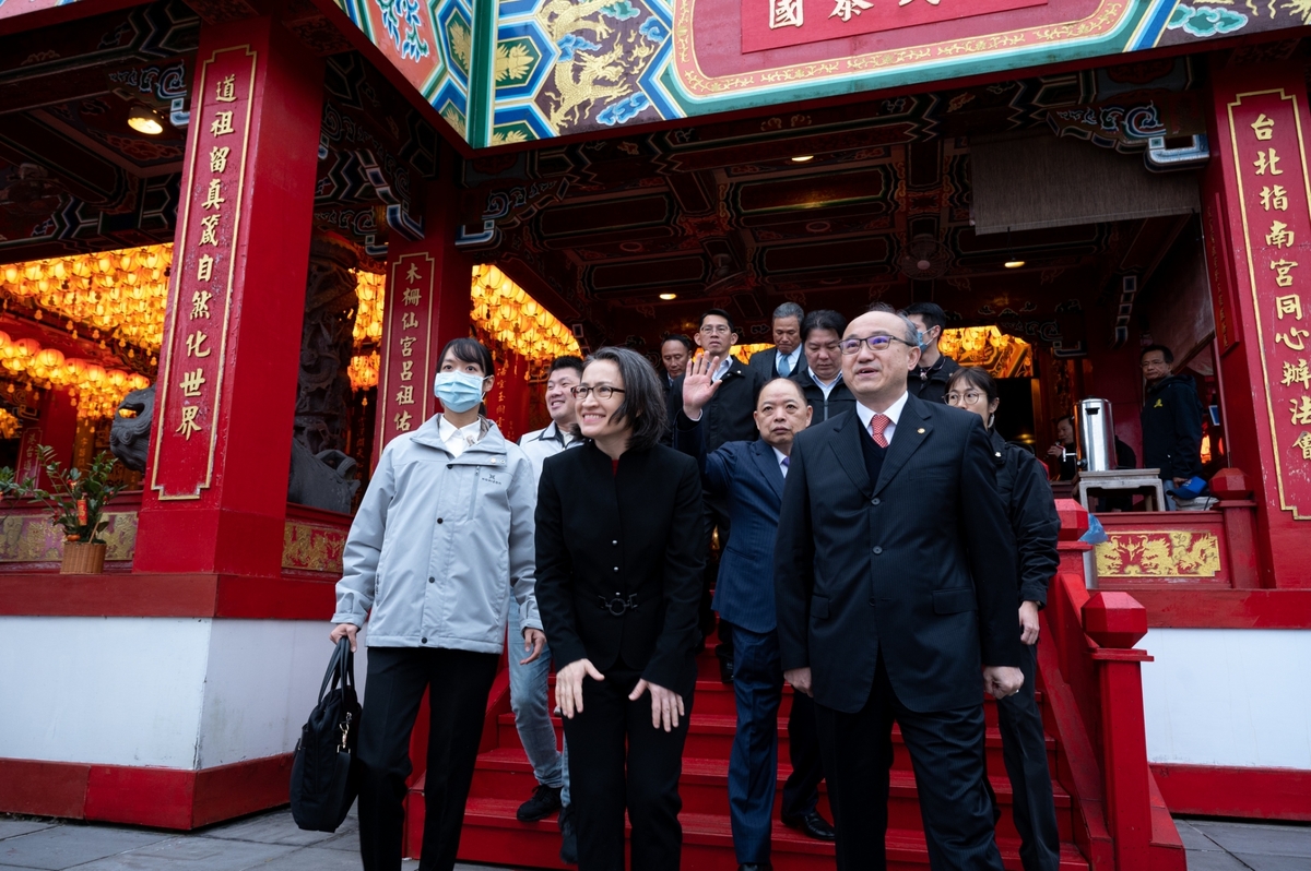  副總統蕭美琴出席木柵指南宮玉皇聖誕護國祈安禮斗大法會。 圖：總統府提供 