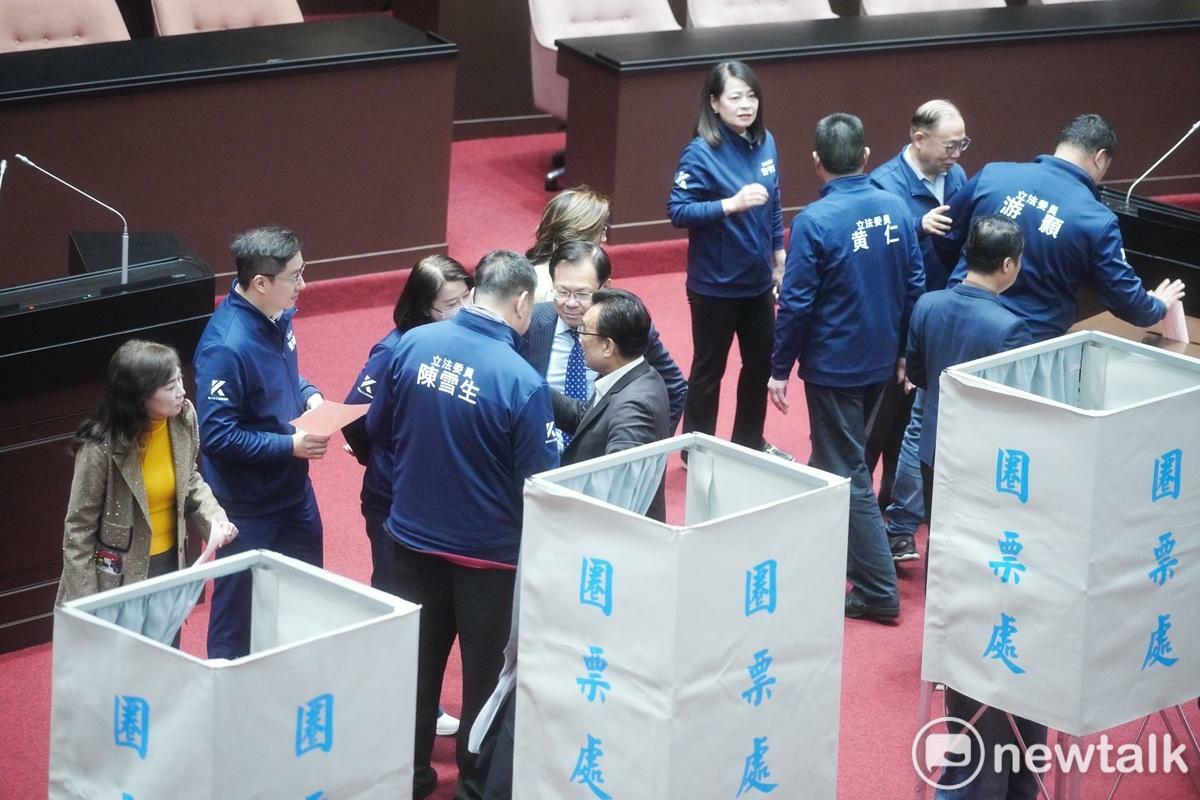 立法院院會針對選罷法修正案覆議進行投票   圖：張良一/攝