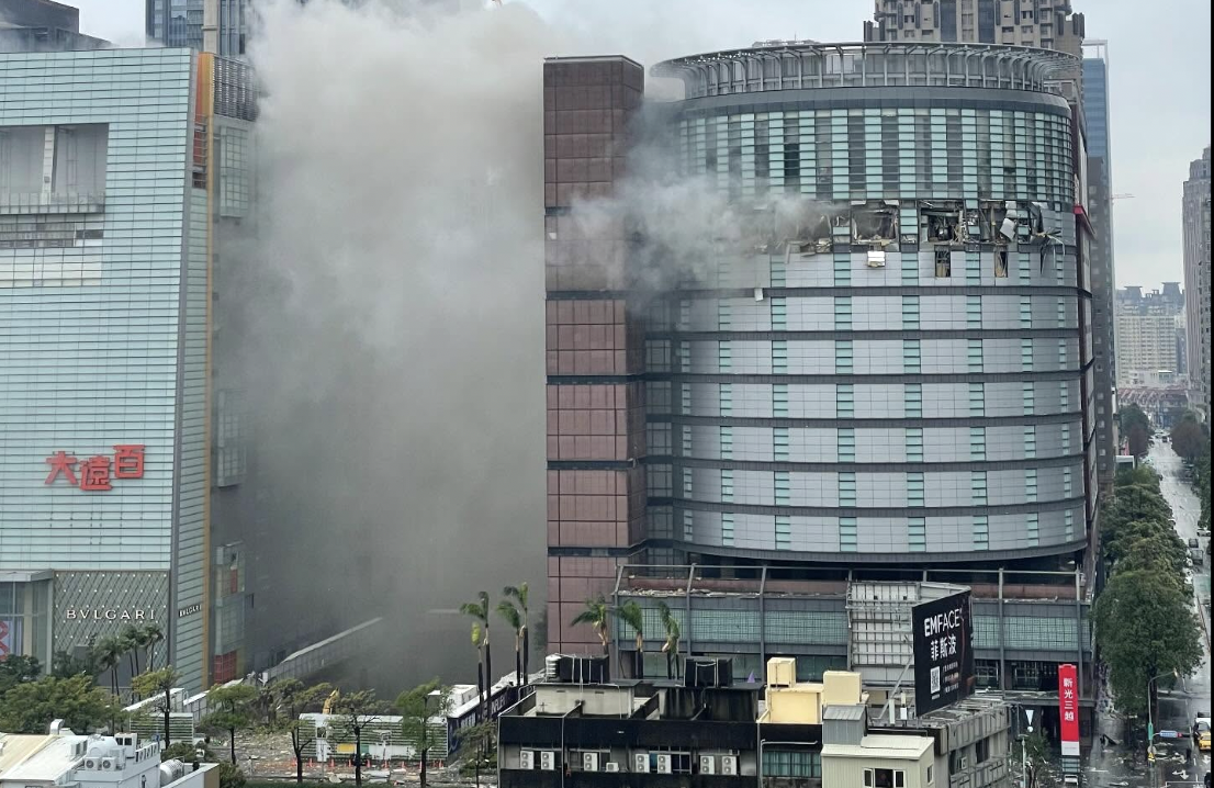 台中新光三越今（13）日發生氣爆。   圖：截自網路