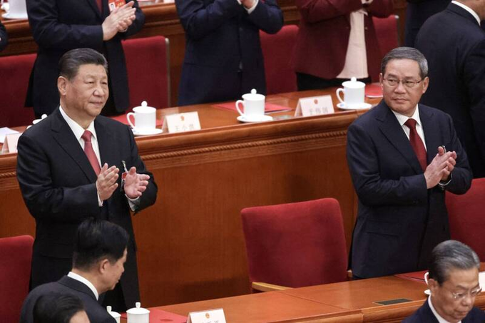 根據報導，十四屆全國人大三次會議將於 5 日在北京開幕，而去年確認的 2,977 名全國人大代表中，目前仍有 2,942 名。其中，軍方代表團人數從 2023 年的 281 人減少至 267 人，縮減幅度超過其他省級、政府或行業代表團。 圖:擷自X帳號@Malon1017 