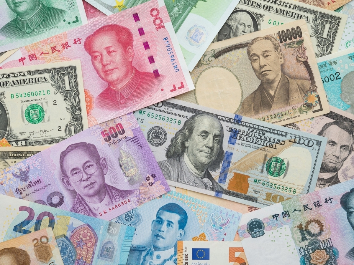 鮑爾歷經新冠疫情及金融危機，成功將美國通膨率從9%以上壓低至2.4%。圖為貨幣示意圖 