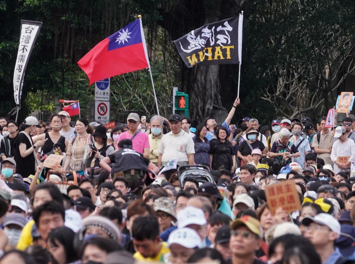 罷免團體今（19）日下午二時將在中山凱達格蘭大道進行罷免宣講。   圖：張良一／攝