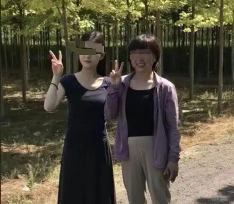  警方已經逮到嫌犯，但是該名男子以精神病自稱，周易家屬表示不能接受。 圖：翻攝自被害人家属周易的妈妈 