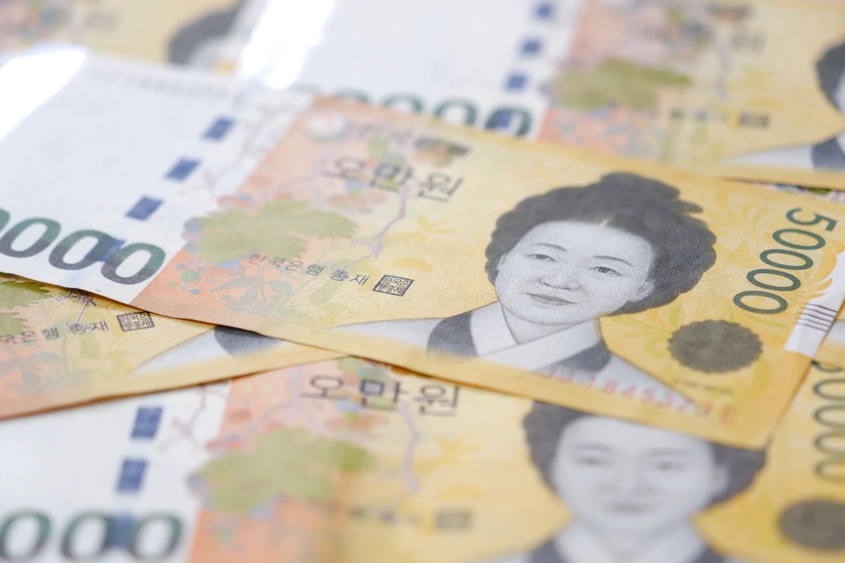 ▲南韓央行下調利率，刺激韓元對美元匯價走貶。 圖：翻攝自 photo ac 